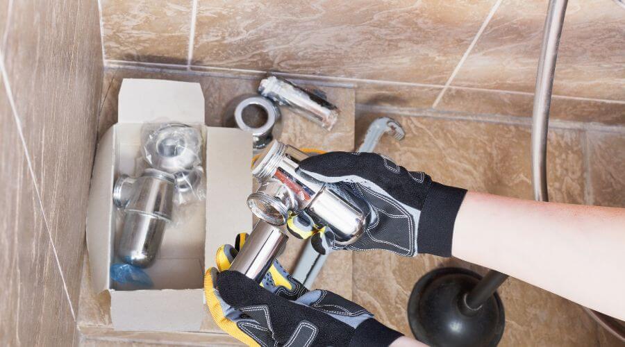 Professional gutter cleaning in Vanderwagen, NM